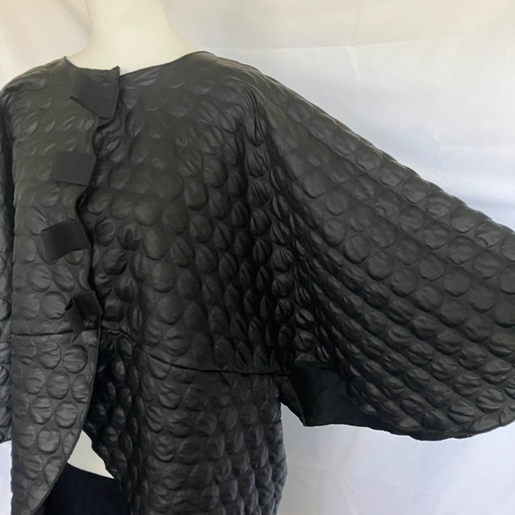 HEYDARI Black Bubble Texture Poncho Style Jacket - Picture 2 of 6